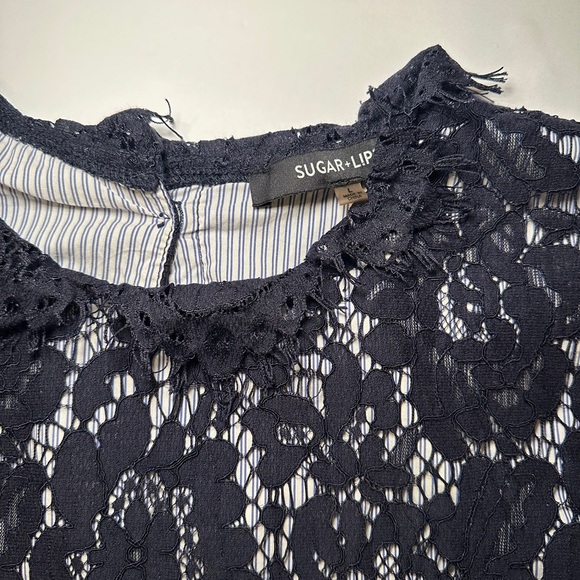 Sugar + Lips Pinstripe and Lace Blouse Size Large - Picture 8 of 13